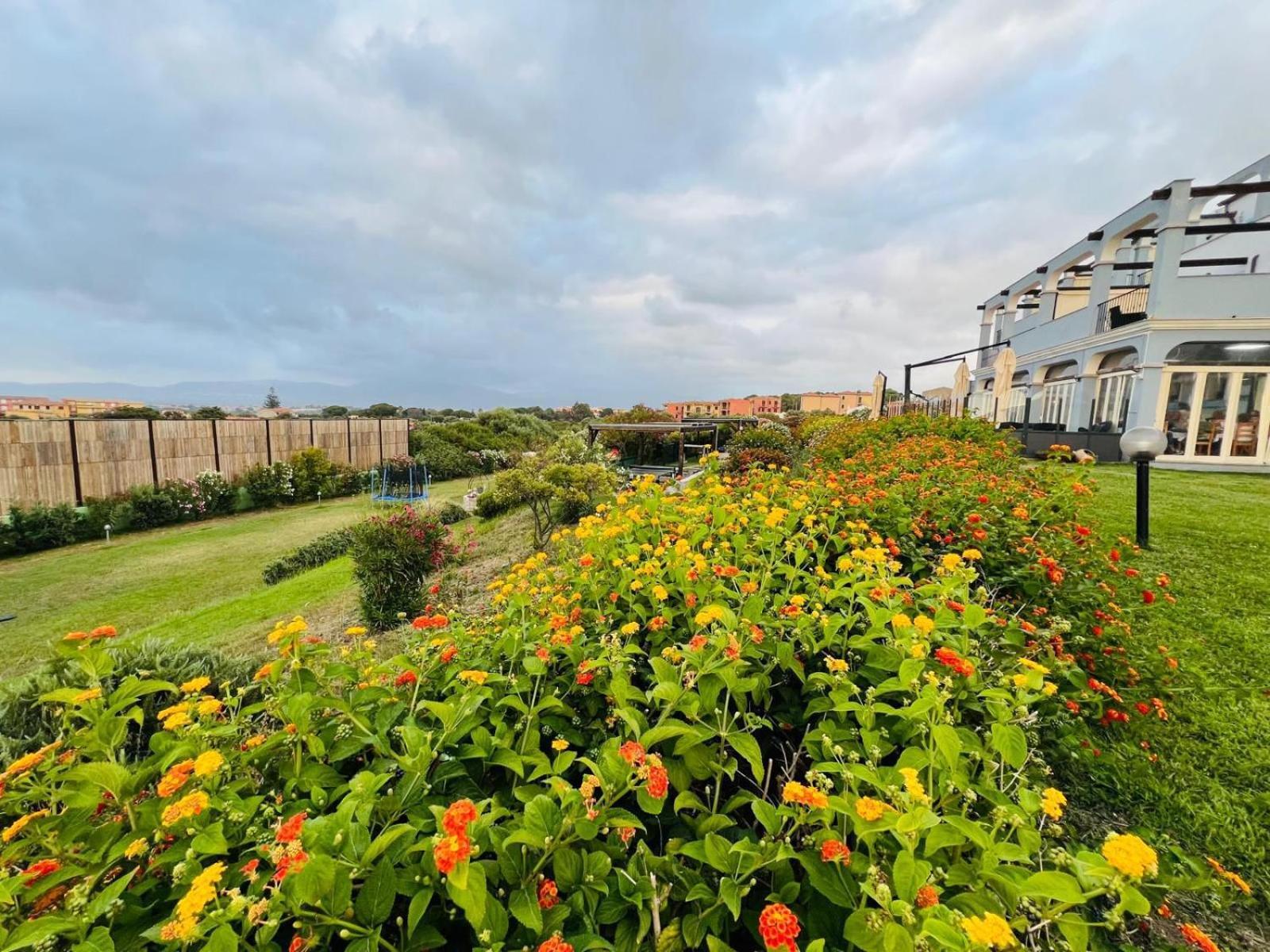 Abbaidda Hotel Valledoria  Ngoại thất bức ảnh