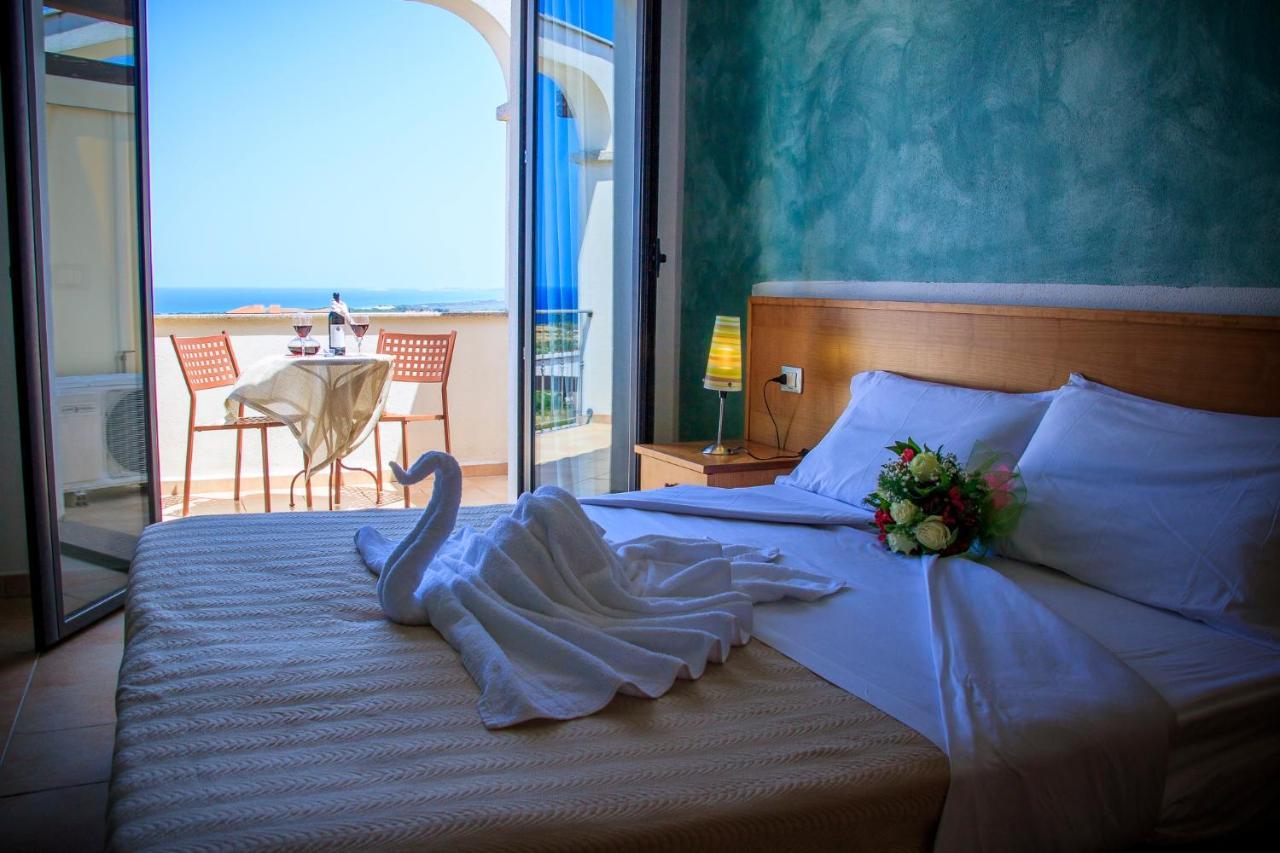Abbaidda Hotel Valledoria  Ngoại thất bức ảnh